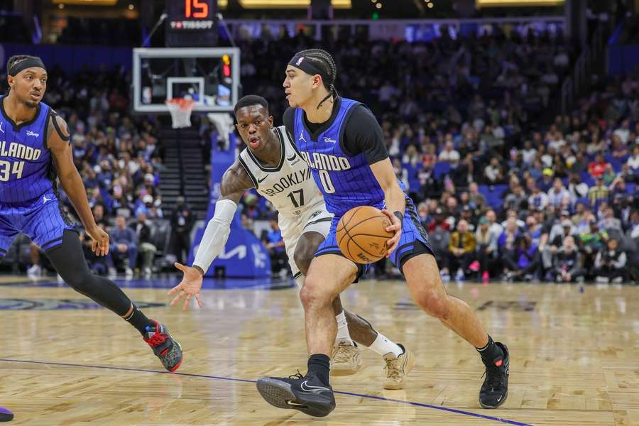 Dennis Schröder im Duell gegen die Orlando Magic.