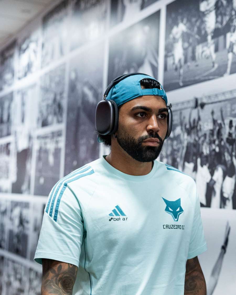 Gabigol virou suplente na partida contra o São Paulo, no Morumbis