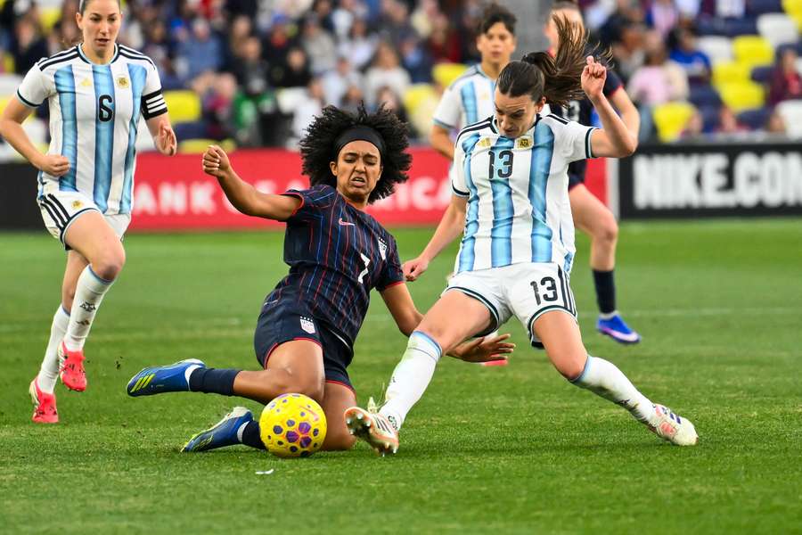 Estados Unidos supera a Argentina