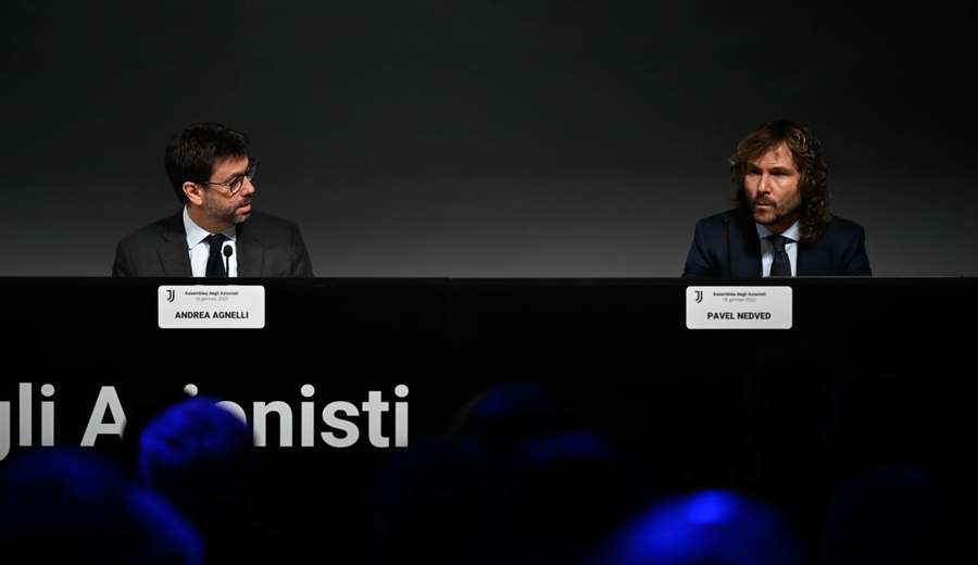 Agnelli e Nedved na última intervenção como diretores da Juve