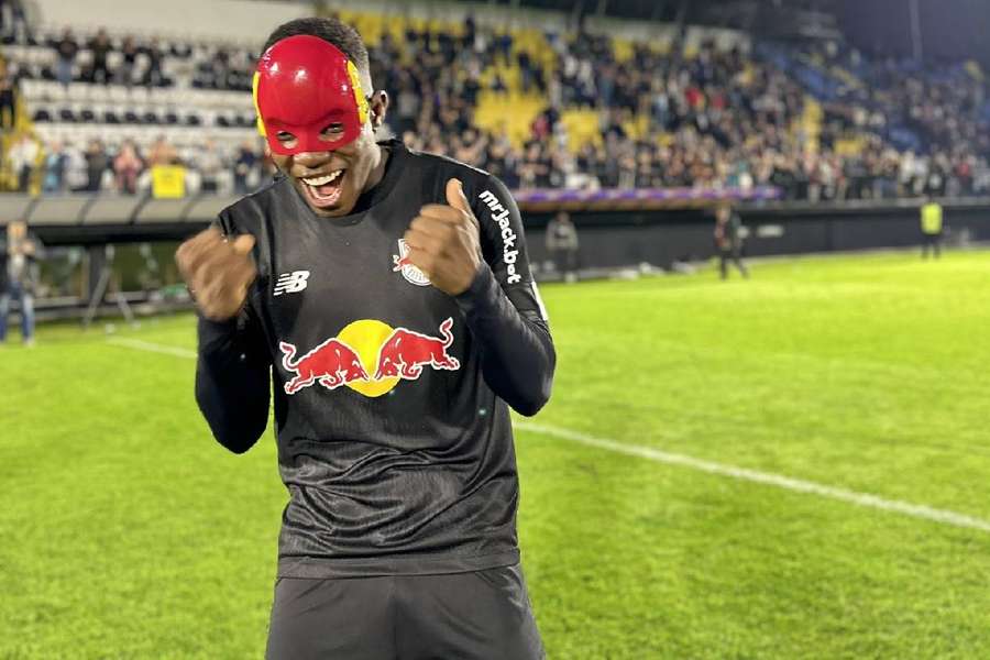 Mosquera esteve em destaque na goleada do Massa Bruta Mosquera esteve em destaque na goleada do Massa Bruta