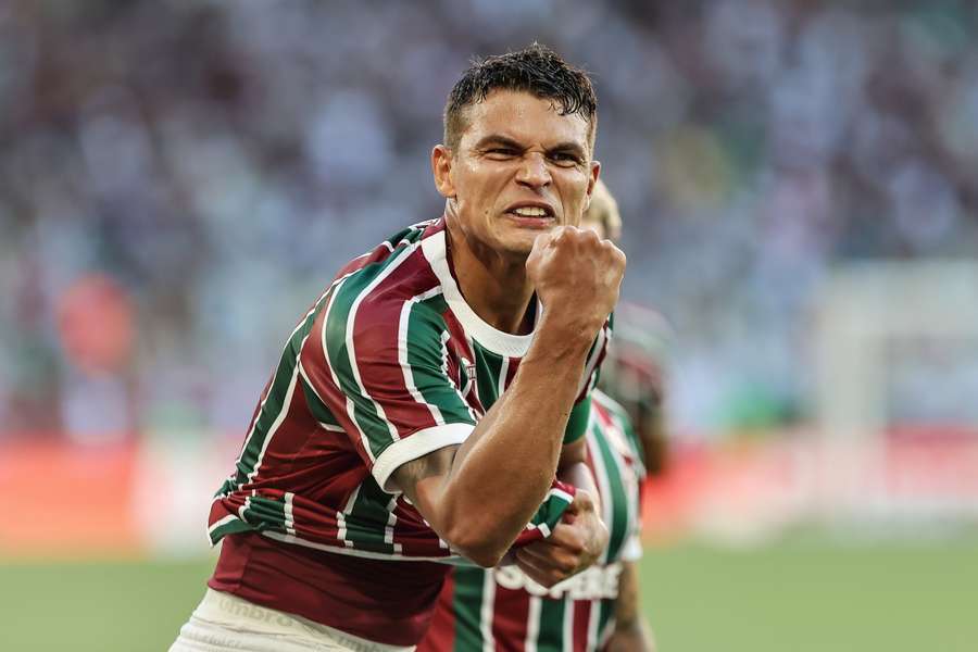 Thiago Silva fez o segundo gol do Fluminense na vitória sobre o Bahia Thiago Silva fez o segundo gol do Fluminense na vitória sobre o Bahia