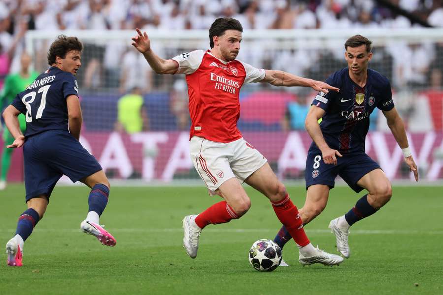 Rice affronta Fabian Ruiz