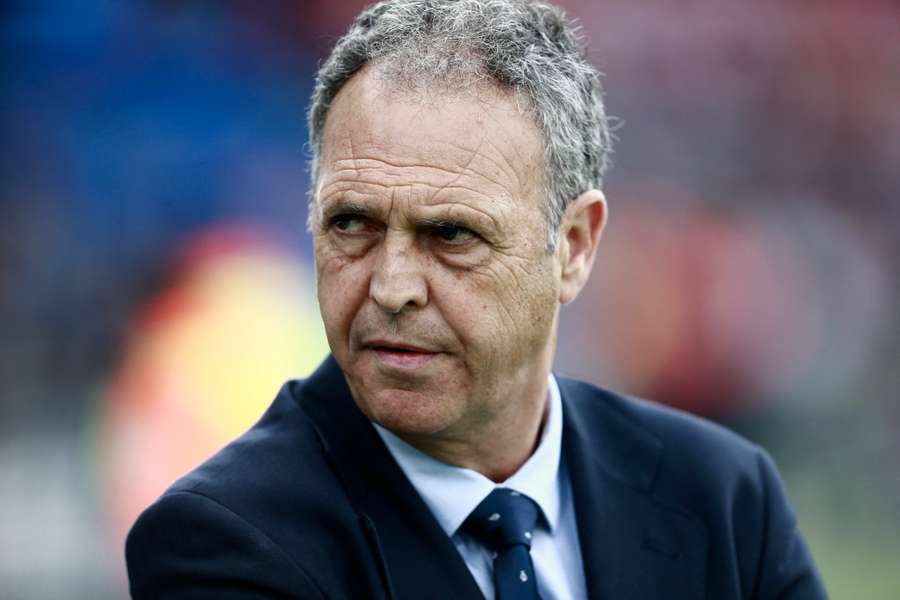 Caparrós, en una etapa anterior como entrenador del Sevilla