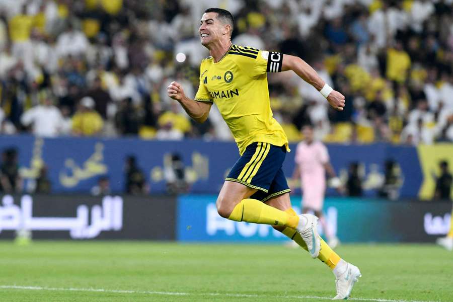 Cristiano Ronaldo skompletował hat-tricka i brakuje mu 15 goli do 1000 Cristiano Ronaldo skompletował hat-tricka i brakuje mu 15 goli do 1000