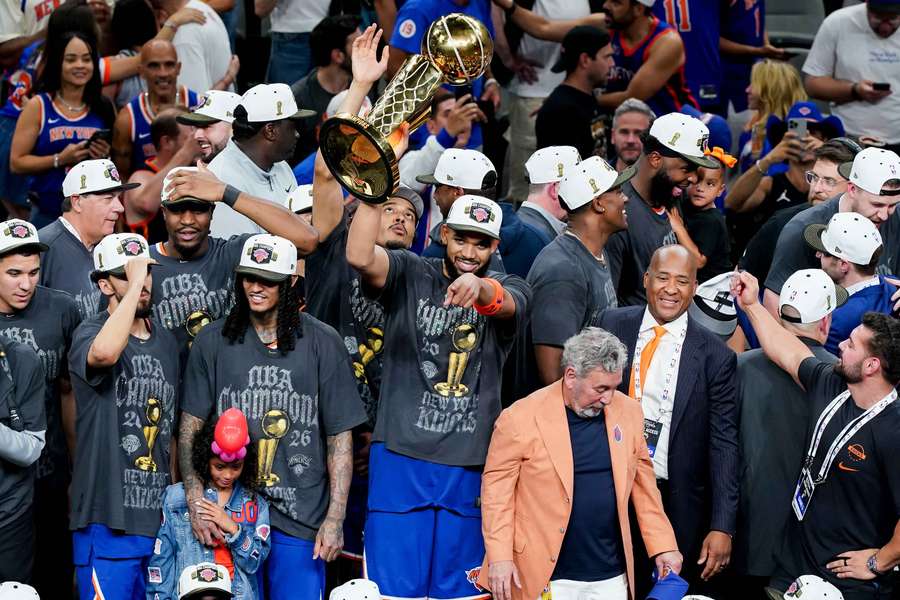 Historyczny moment! Sochan pierwszym Polakiem z mistrzostwem NBA, Knicks pokonali Spurs
