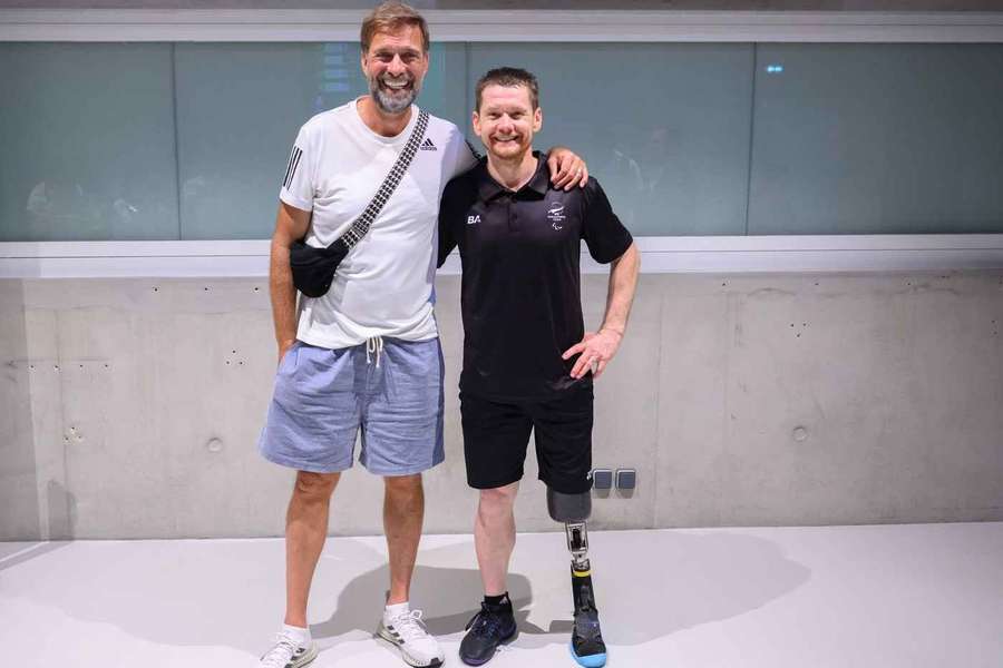 Jurgen Klopp with Paralympian Wojtek Czyz