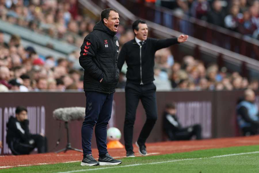 Le Bris insists Sunderland didn't deserve Aston Villa defeat Le Bris insists Sunderland didn't deserve Aston Villa defeat