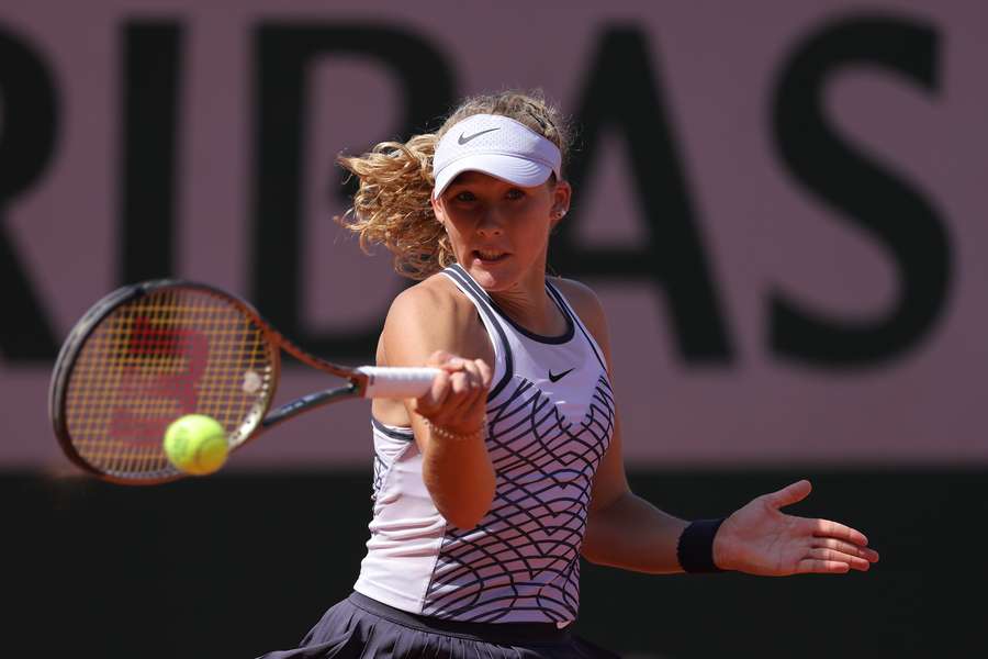 Youngster Mirra Andreeva notched a comprehensive victory in her first Grand Slam match