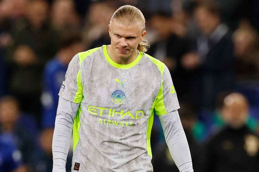 O Manchester City deixou o Arsenal em vantagem na Premier League
