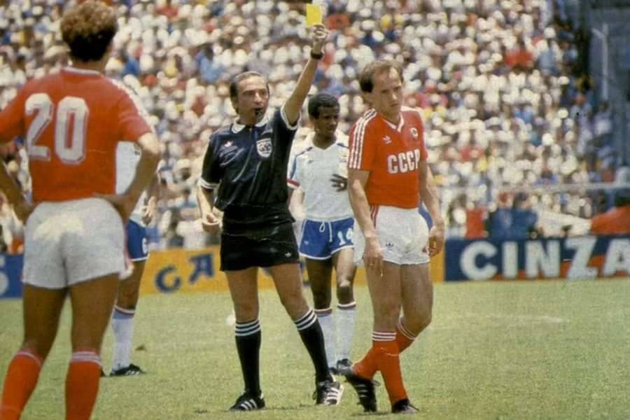 Arppi Filho no França 1-1 URSS do Mundial-1986
