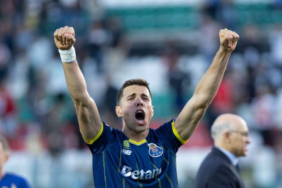 Jan Bednarek, central do FC Porto
