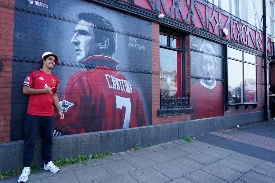 Cantona, ídolo do Manchester United Cantona, ídolo do Manchester United