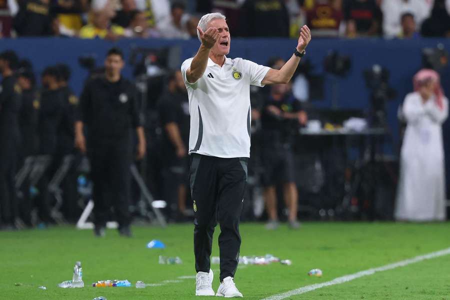 Luís Castro está sem treinar desde que deixou o Al Nassr