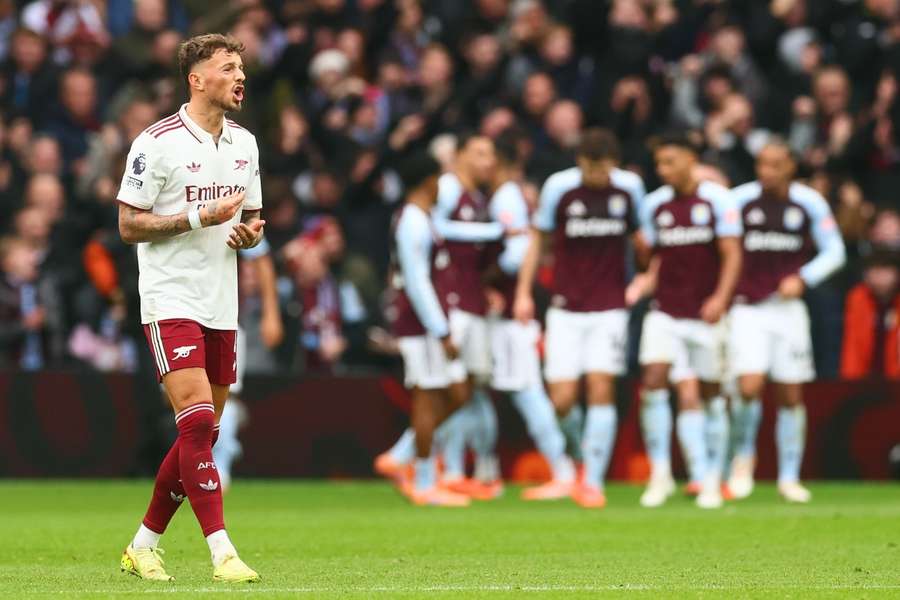 Arsenal ukončil sériu bez prehry. Arsenal ukončil sériu bez prehry.