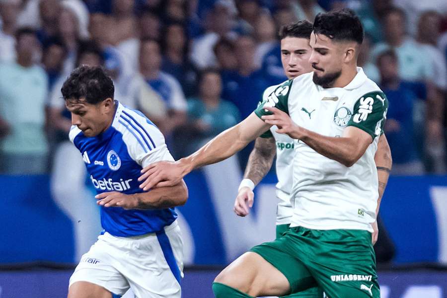 Cruzeiro venceu Palmeiras por 2 a 1 no primeiro turno Cruzeiro venceu Palmeiras por 2 a 1 no primeiro turno