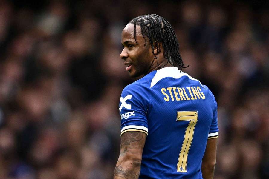 Sterling oficjalnie zakończył grę w Chelsea.