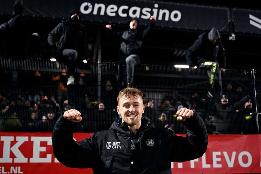 Kaj Sierhuis was woensdag tweemaal trefzeker tegen Almere