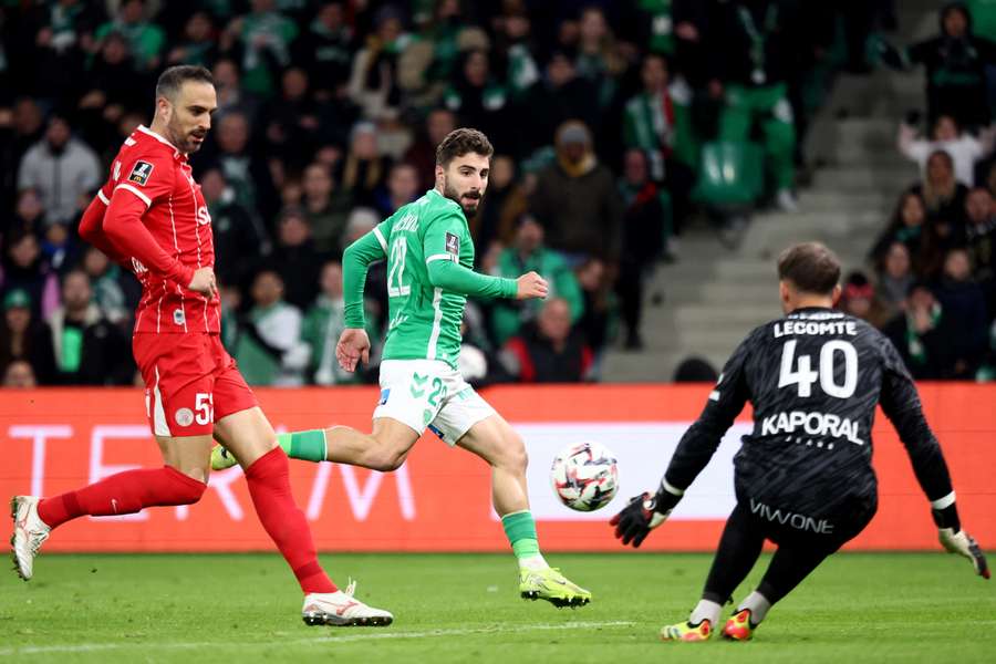 Maksimovic, à gauche, lors du match contre Saint-Étienne.