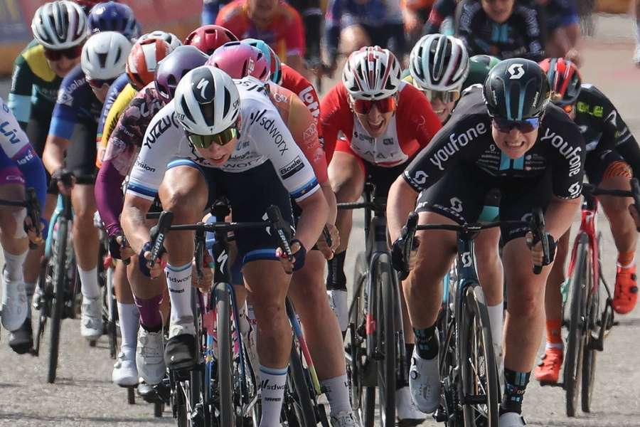 Wiebes (L) eerder dit jaar in de Scheldeprijs