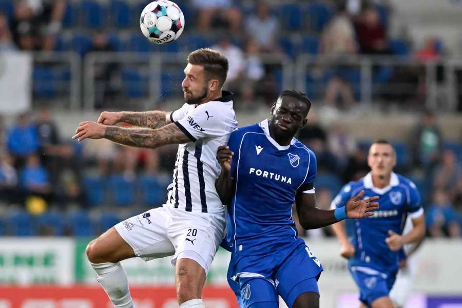 Slovácko odehrálo dramatický zápas s Baníkem Ostrava. Slovácko odehrálo dramatický zápas s Baníkem Ostrava.