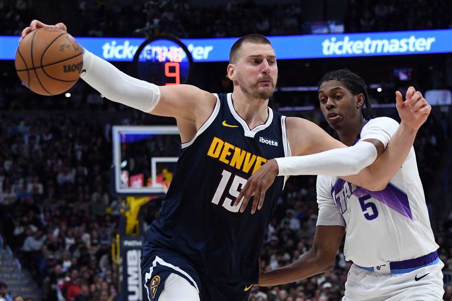 Jokič proti Utahu znovu řádil. Jokič proti Utahu znovu řádil.