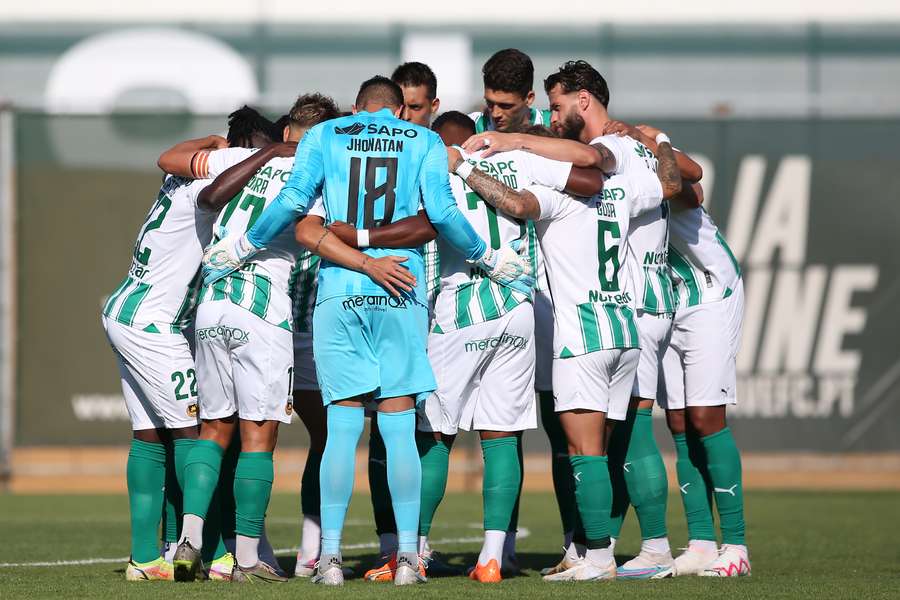 O Rio Ave foi punido pela FIFA com uma multa financeira e a proibição de inscrição de jogadores