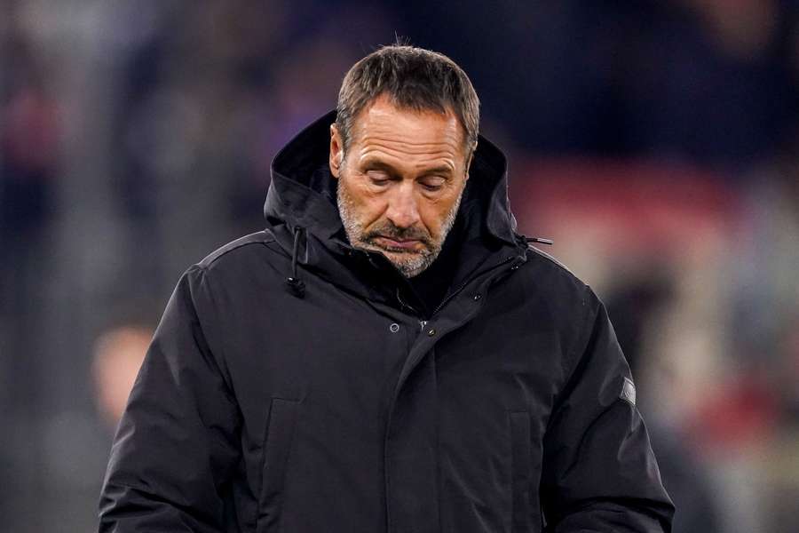 Ajax-trainer Van 't Schip na de nederlaag tegen AZ