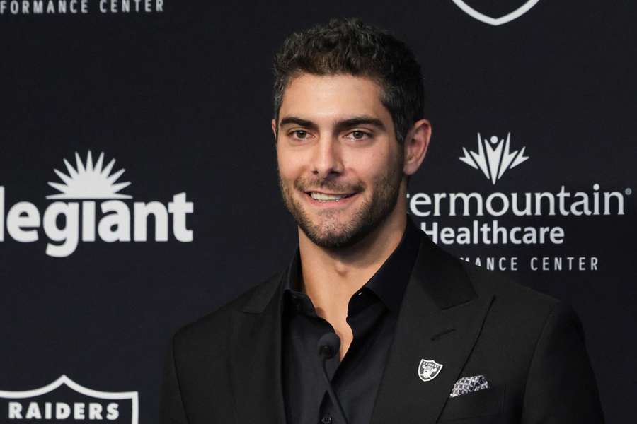 Jimmy Garoppolo bij zijn kennismaking met de Raiders.