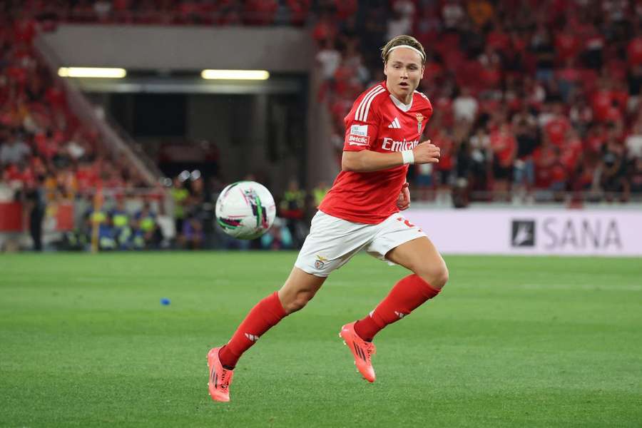 Andreas Schjelderup, extremo norueguês de 20 anos do Benfica