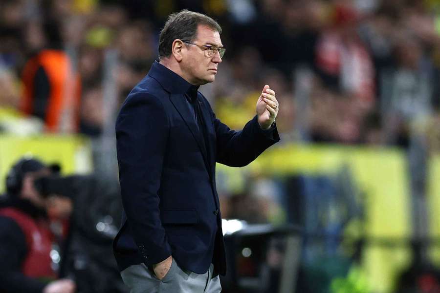 Kulesza po meczu ze Szwecją: kontrakt z selekcjonerem Janem Urbanem zostanie przedłużony Kulesza po meczu ze Szwecją: kontrakt z selekcjonerem Janem Urbanem zostanie przedłużony