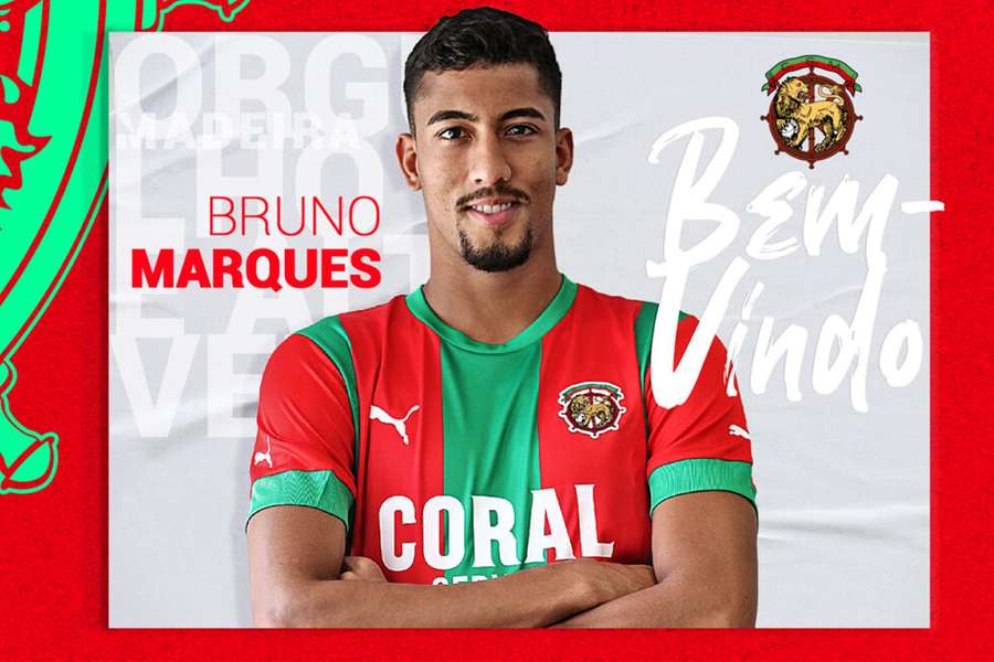 Pelos arouquenses, realizou um total de 34 jogos oficiais, 22 na temporada transata, apontando dois golos