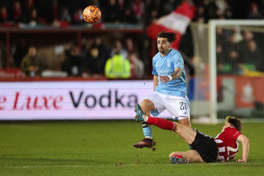 Jota Silva fue titular contra el Exeter