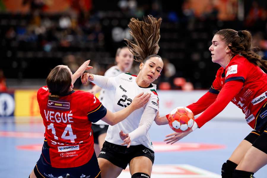 Duelo intenso com Espanha