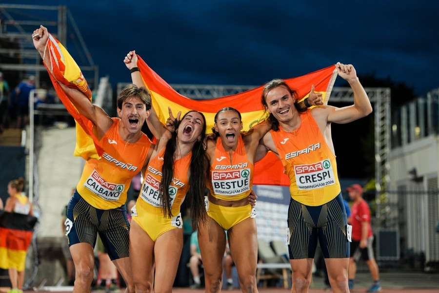 El equipo español de 4x100 mixto