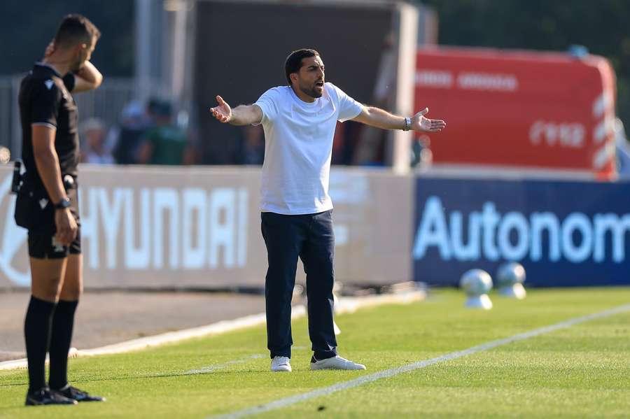 Vasco Botelho da Costa no banco do Moreirense Vasco Botelho da Costa no banco do Moreirense