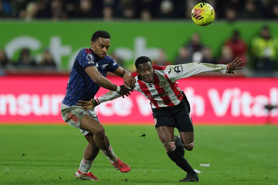 Arsenal v londýnskom derby iba remizoval.