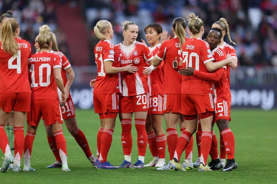 Die Bayern-Damen spielen sich ins Halbfinale.