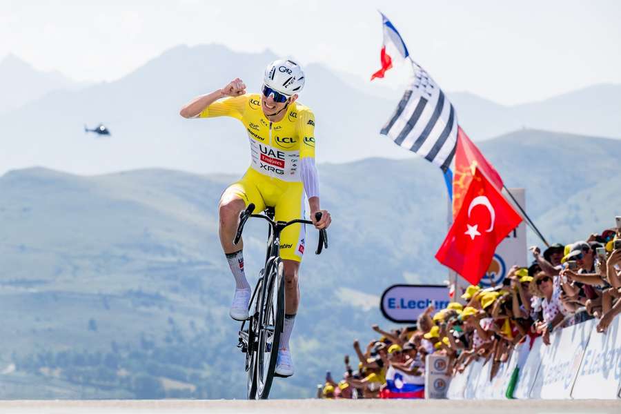 Tadej Pogačar ist mit mehr als 8 Millionen Euro Grundgehalt bestbezahlter Radprofi 2025