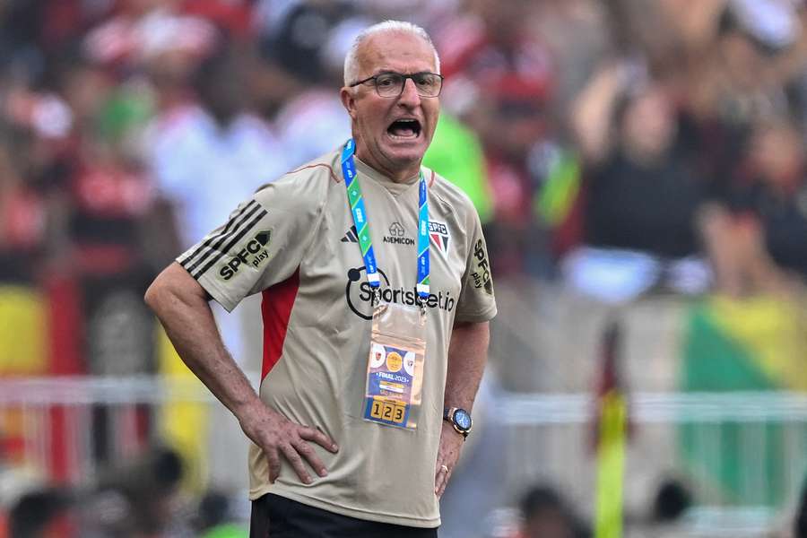 São Paulo de Dorival teve boa atuação no Maracanã