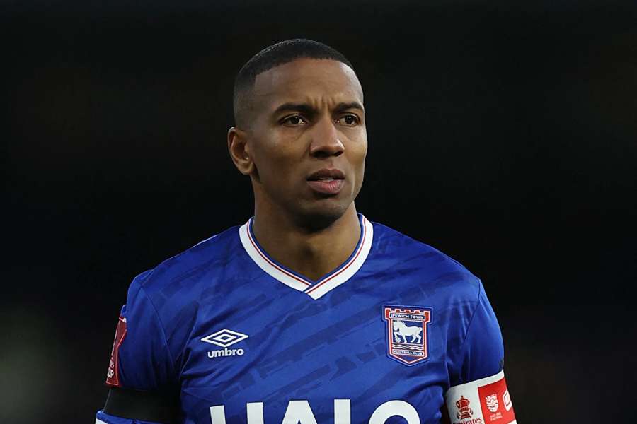 Young oznámil koniec kariéry.