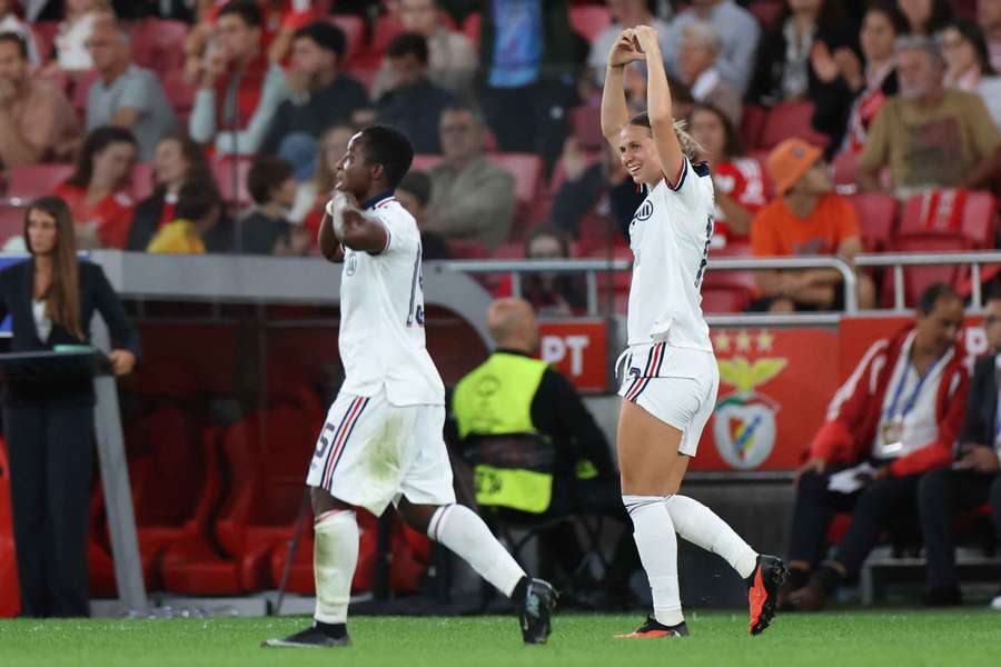 Bühl colocou o Bayern na frente com o seu golo Bühl colocou o Bayern na frente com o seu golo
