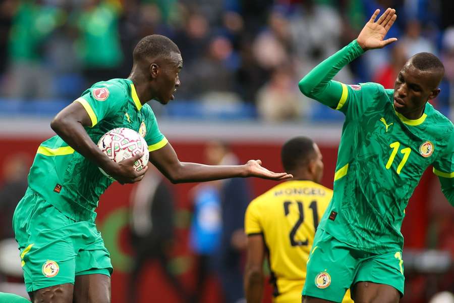 Jackson (r.) bereitete den zweiten Treffer von Gueye vor