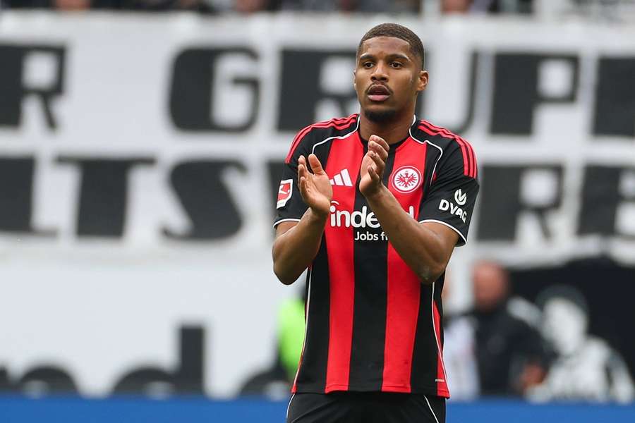 Coventry City in talks to sign Frankfurt defender Amenda