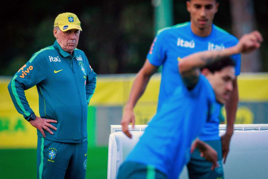 Ancelotti obserwuje trening reprezentacji Brazylii w Brisbane