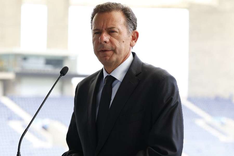 Luís Montenegro falou aos jornalistas