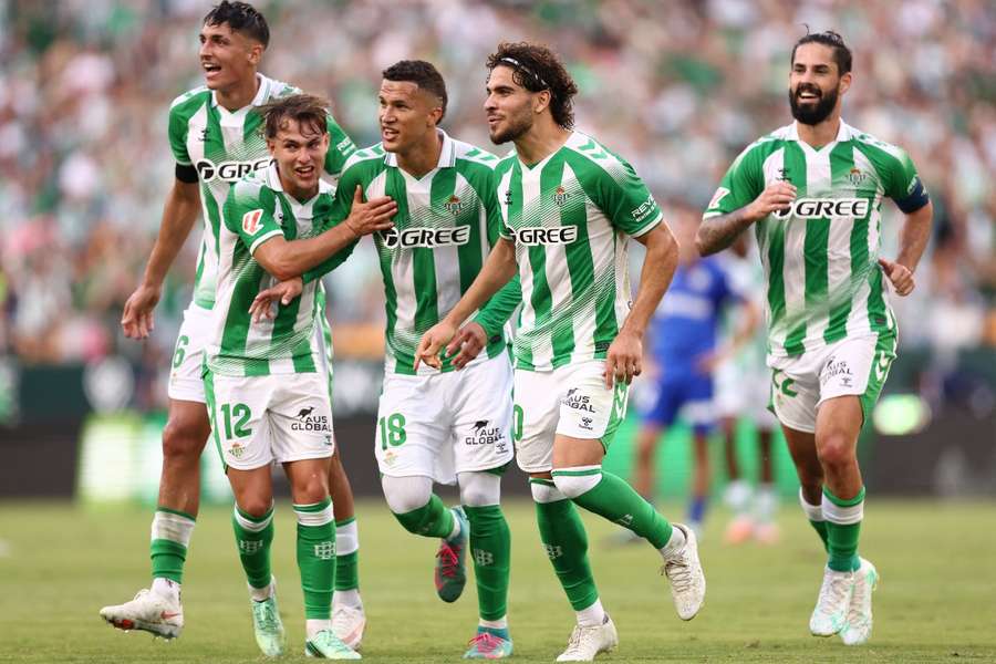 Abde se redime tras una semana complicada y el Betis se coloca tercero (1-0) Abde se redime tras una semana complicada y el Betis se coloca tercero (1-0)
