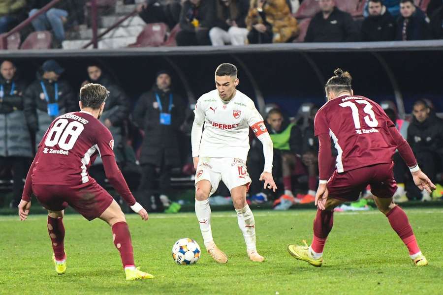 Derby-ul CFR Cluj – Dinamo se joacă pe 12 aprilie, în prima zi de Paște