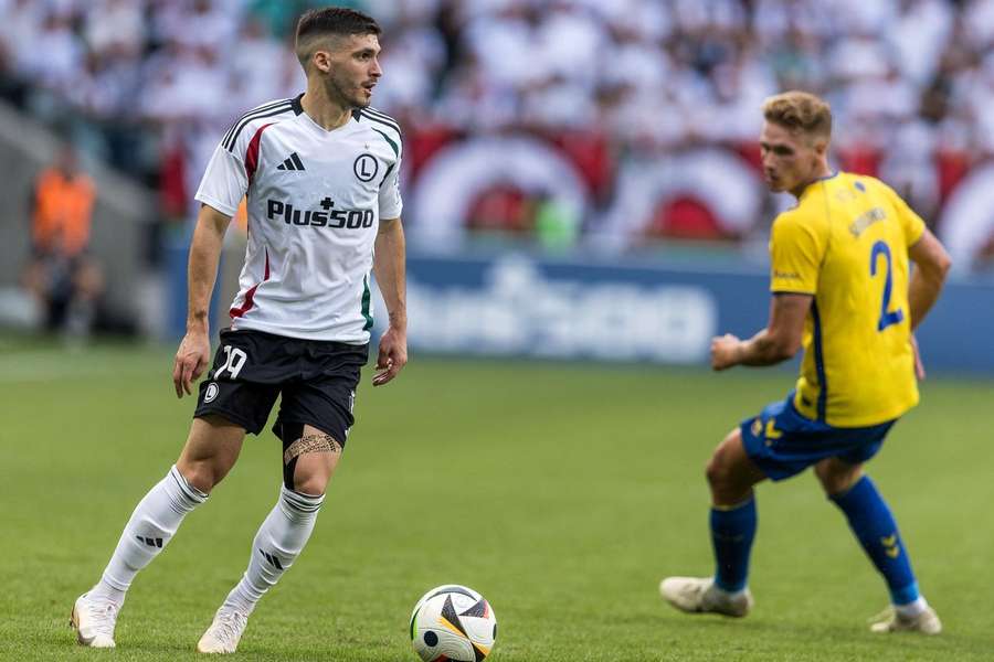 Rúben Vinagre foi titular na equipa do Legia