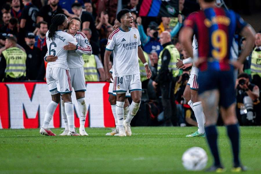 Camavinga celebra en el Camp Nou uno de los dos goles de Mbappé Camavinga celebra en el Camp Nou uno de los dos goles de Mbappé